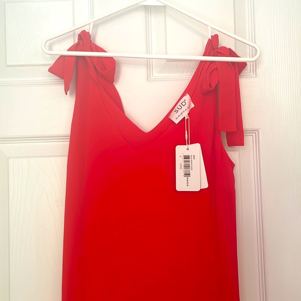 Red summer and dress up dress. New with tags, size M by SUD Express.